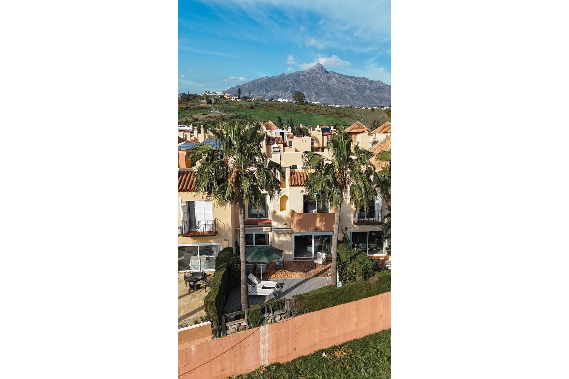 Resale - Town house - Marbella - Nueva Andalucía