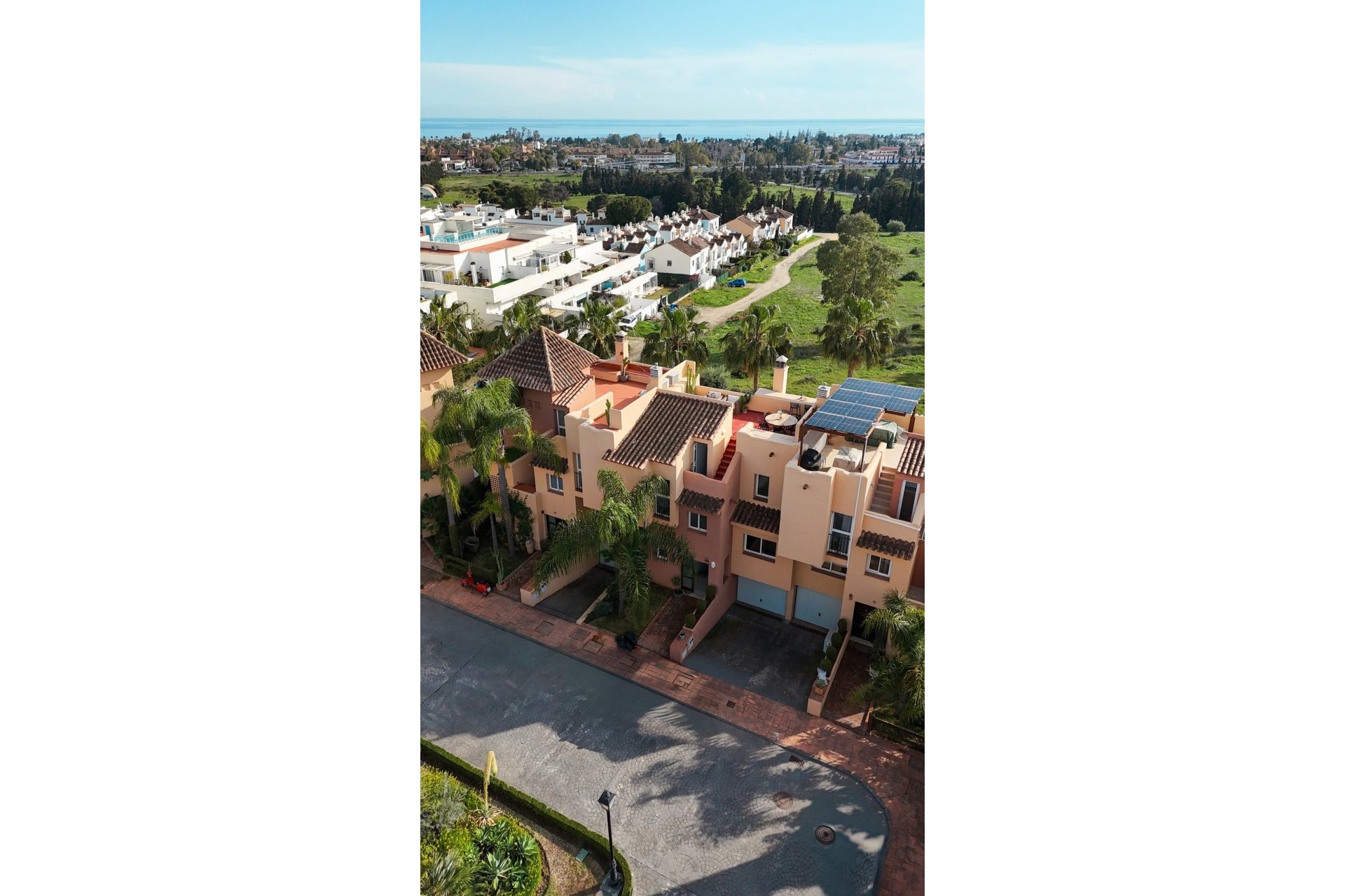 Resale - Town house - Marbella - Nueva Andalucía