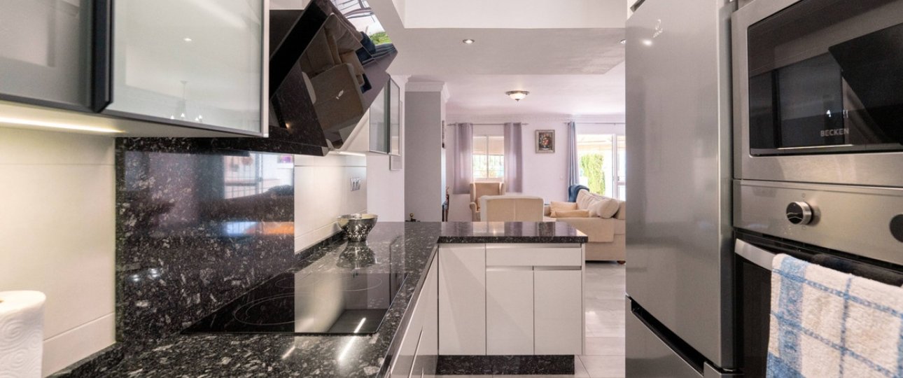 Resale - Town house - Marbella - Nueva Andalucía