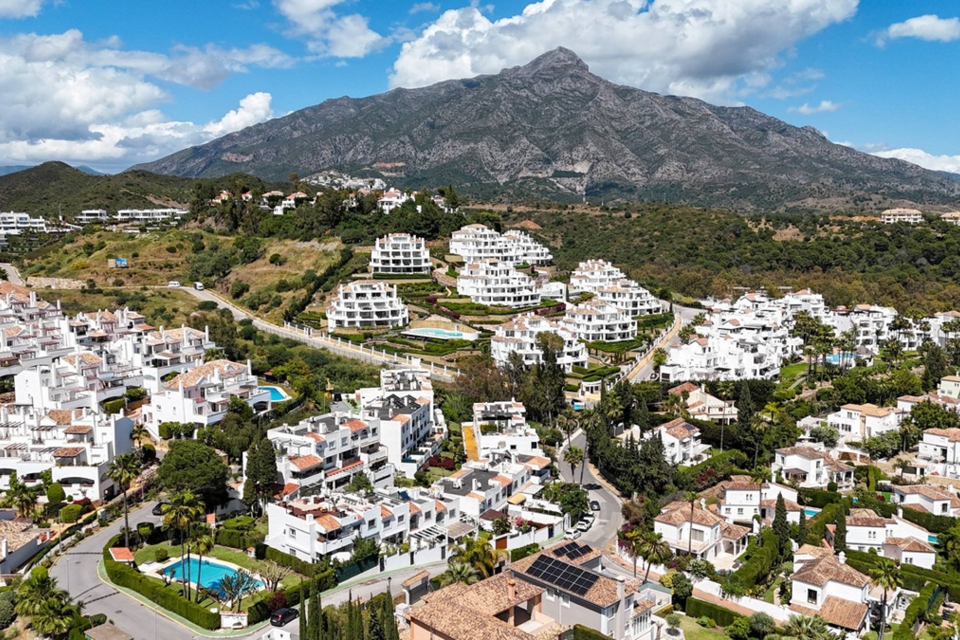 Resale - Town house - Marbella - Nueva Andalucía
