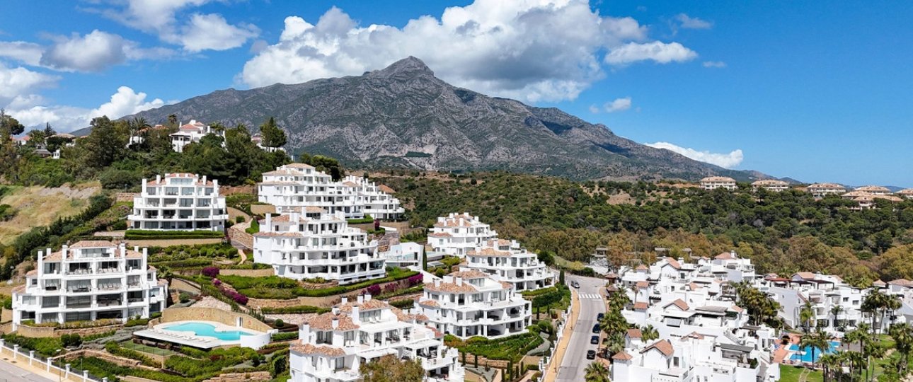 Resale - Town house - Marbella - Nueva Andalucía