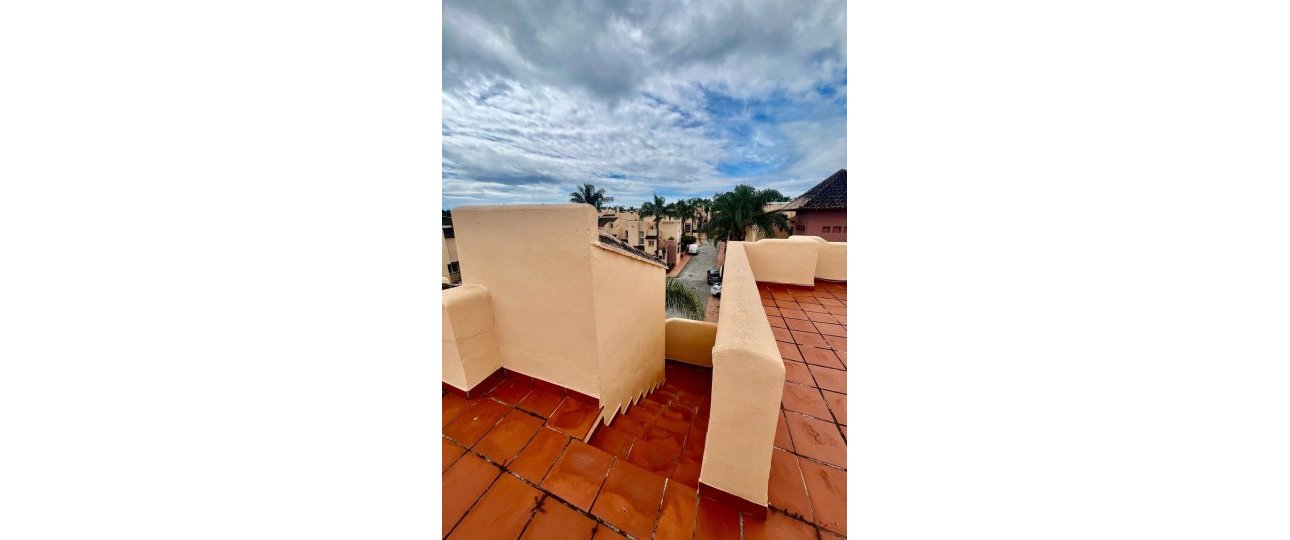 Resale - Town house - Marbella - Nueva Andalucía