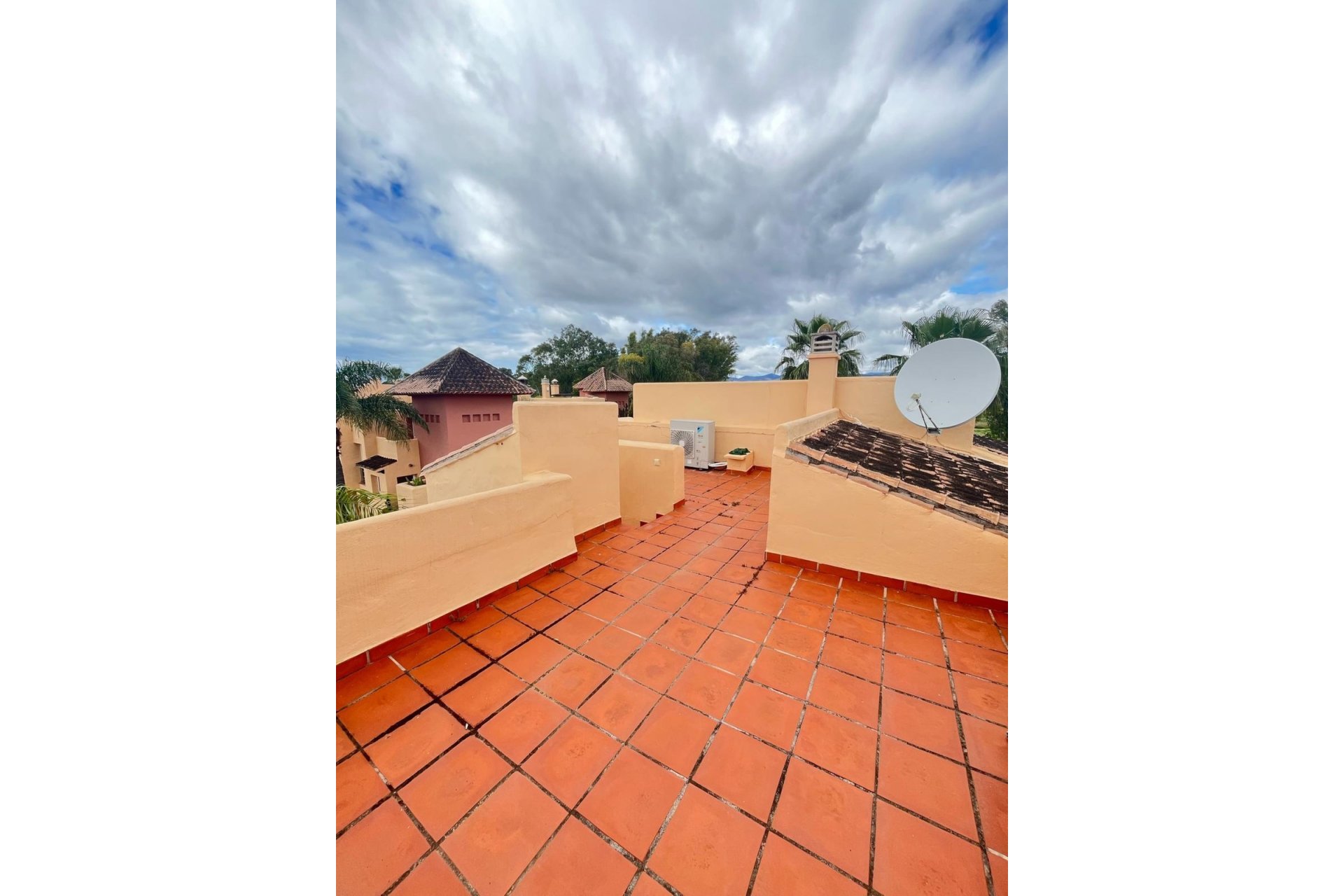 Resale - Town house - Marbella - Nueva Andalucía