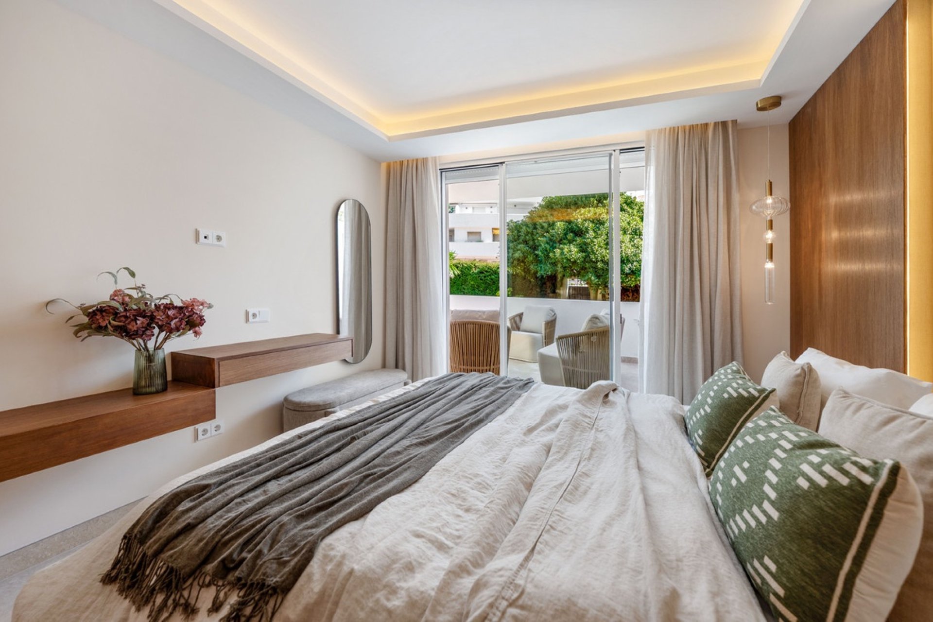 Resale - Town house - Marbella - Nueva Andalucía