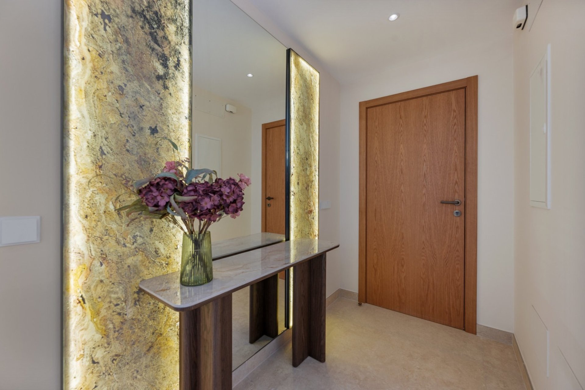 Resale - Town house - Marbella - Nueva Andalucía