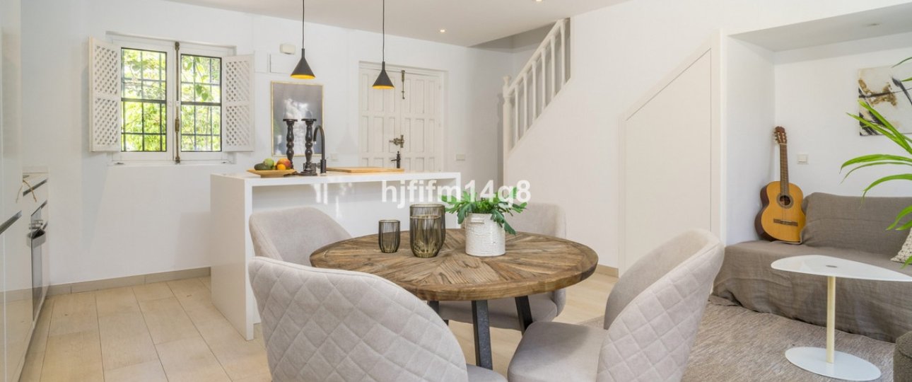 Resale - Town house - Marbella - Nueva Andalucía