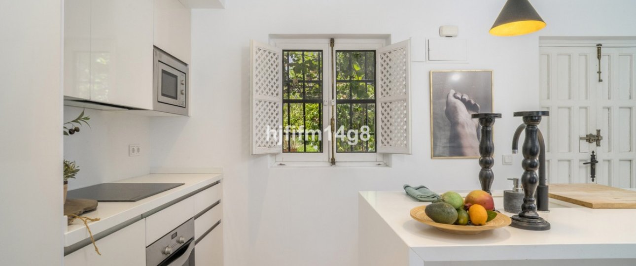 Resale - Town house - Marbella - Nueva Andalucía
