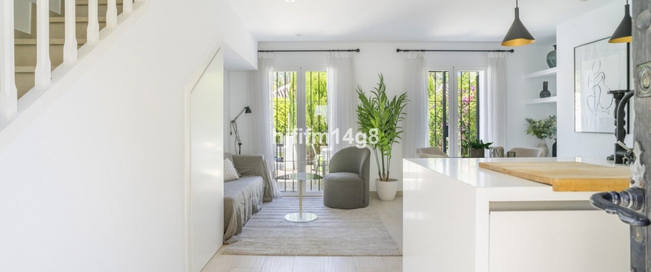 Resale - Town house - Marbella - Nueva Andalucía