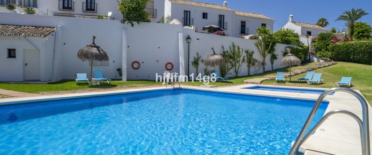 Resale - Town house - Marbella - Nueva Andalucía