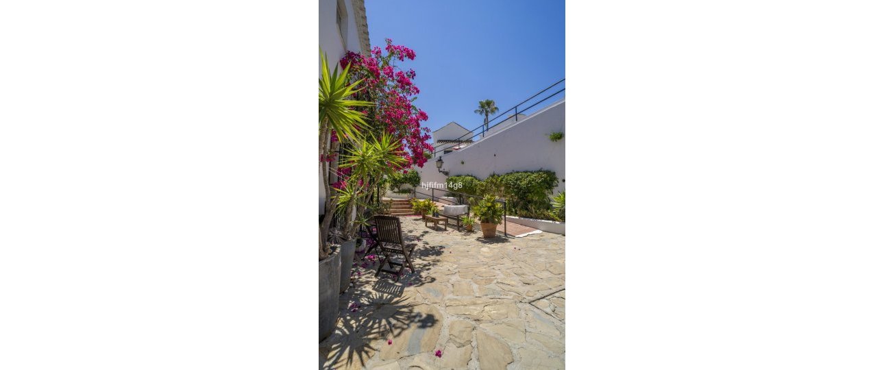 Resale - Town house - Marbella - Nueva Andalucía