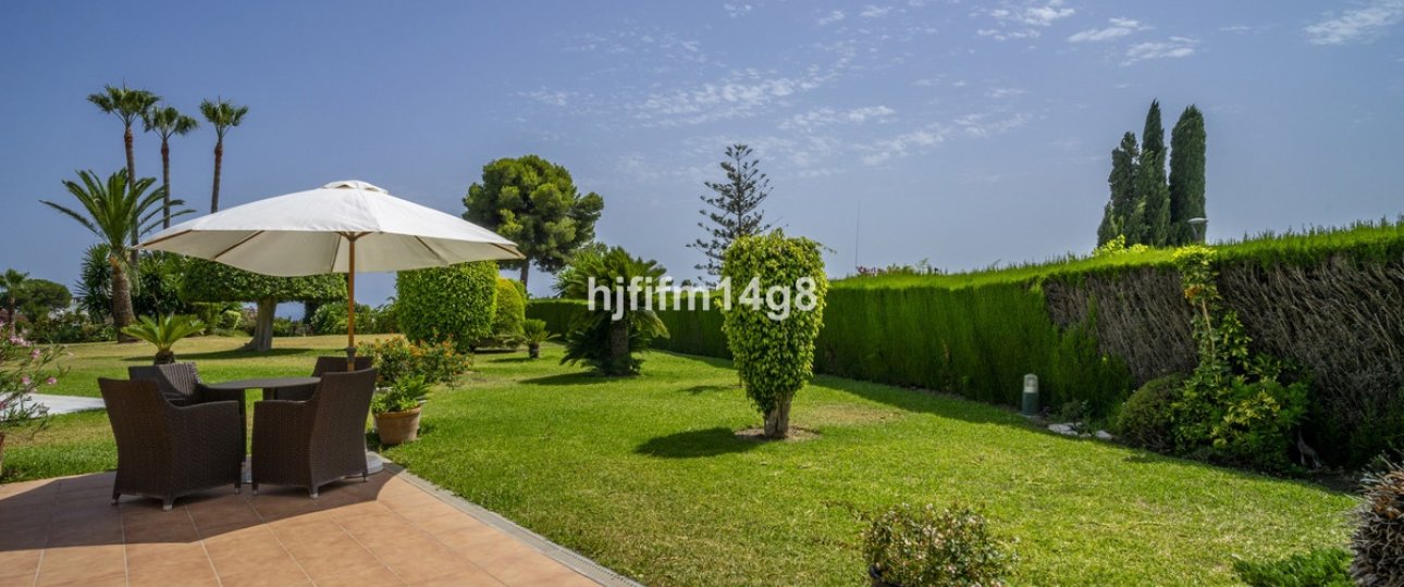 Resale - Town house - Marbella - Nueva Andalucía