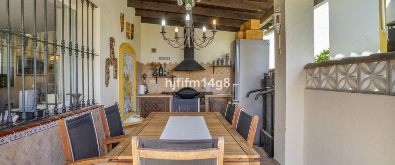 Resale - Town house - Marbella - Nueva Andalucía