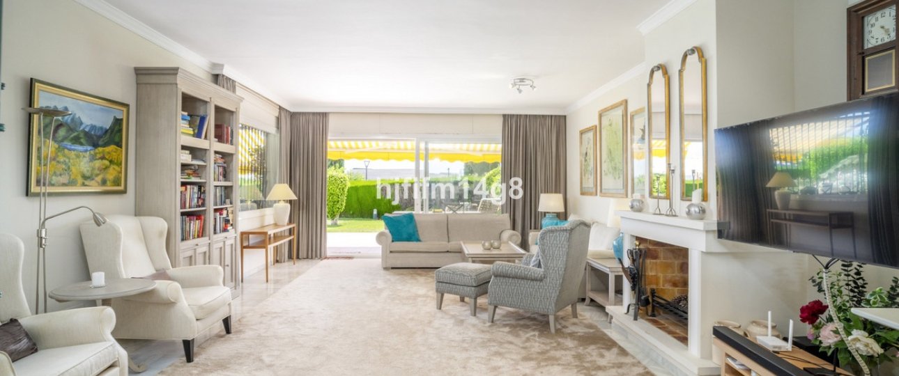 Resale - Town house - Marbella - Nueva Andalucía