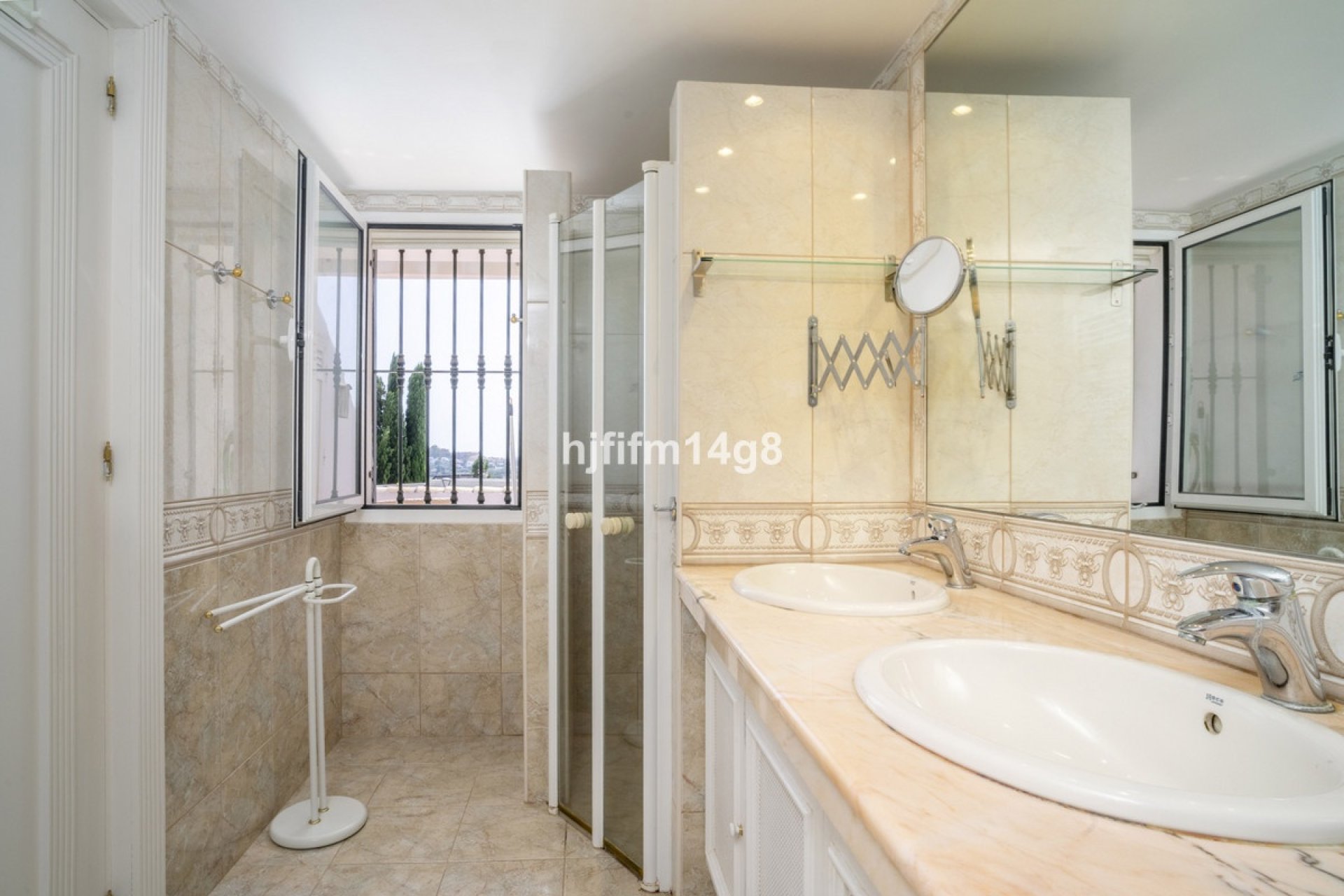 Resale - Town house - Marbella - Nueva Andalucía