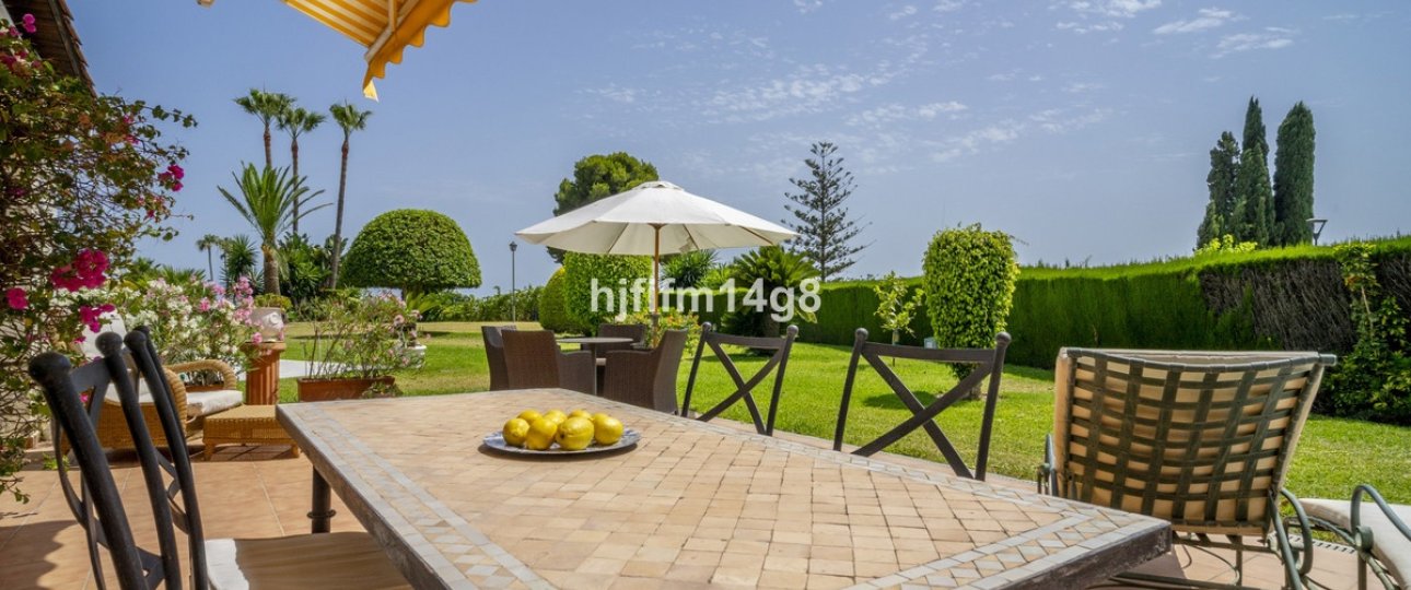 Resale - Town house - Marbella - Nueva Andalucía