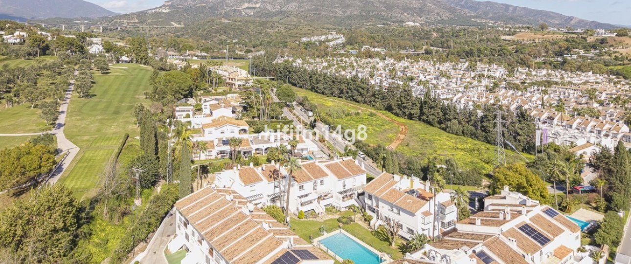 Resale - Town house - Marbella - Nueva Andalucía