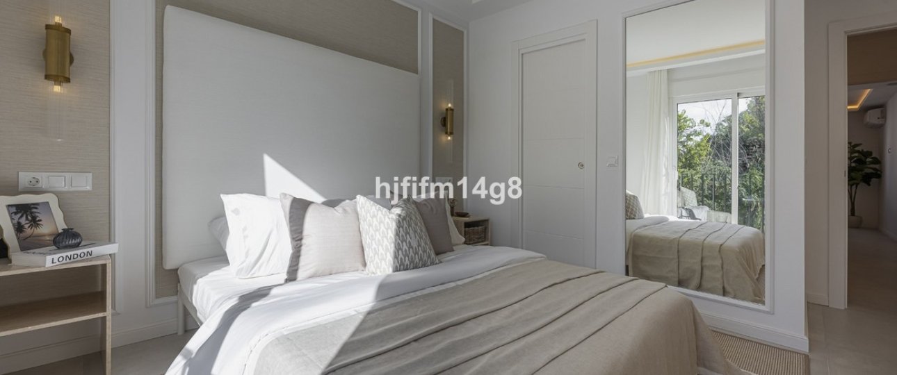 Resale - Town house - Marbella - Nueva Andalucía