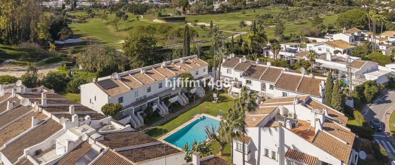 Resale - Town house - Marbella - Nueva Andalucía