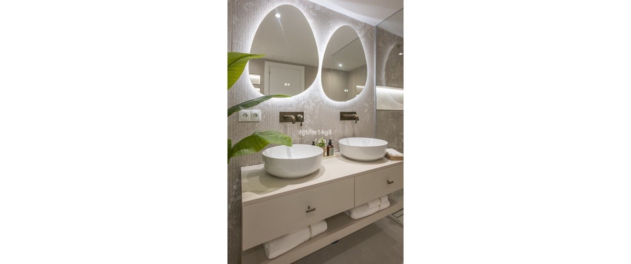 Resale - Town house - Marbella - Nueva Andalucía
