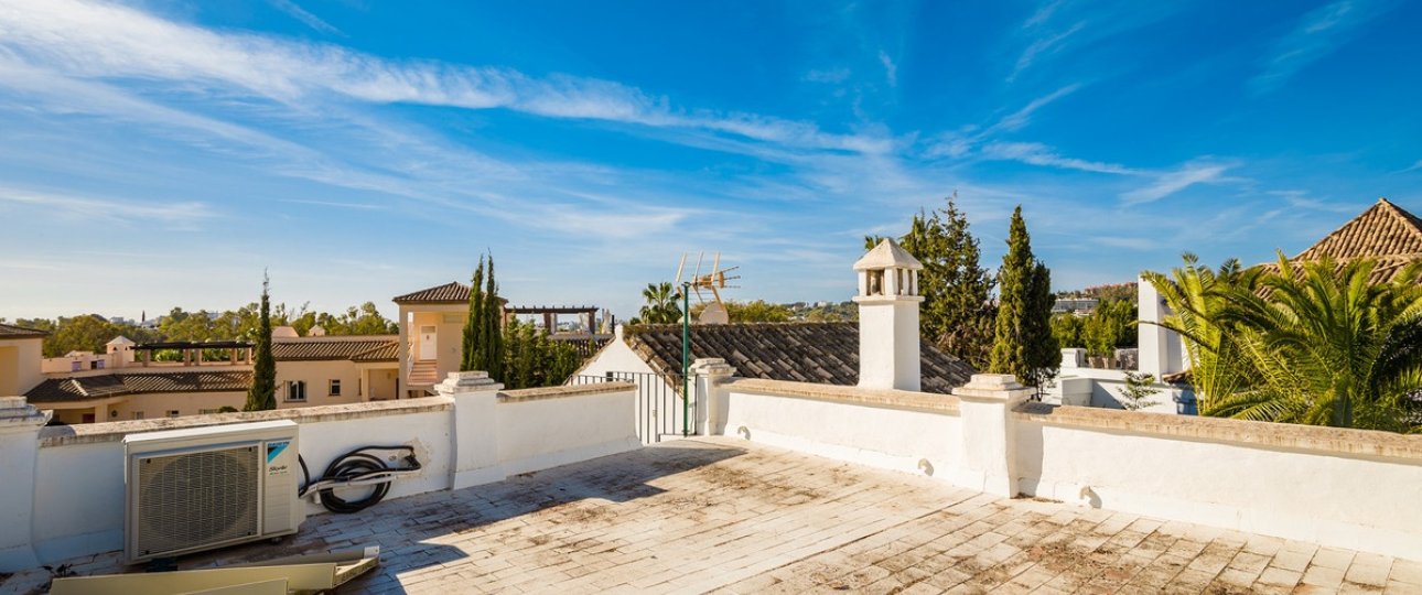 Resale - Town house - Marbella - Nueva Andalucía