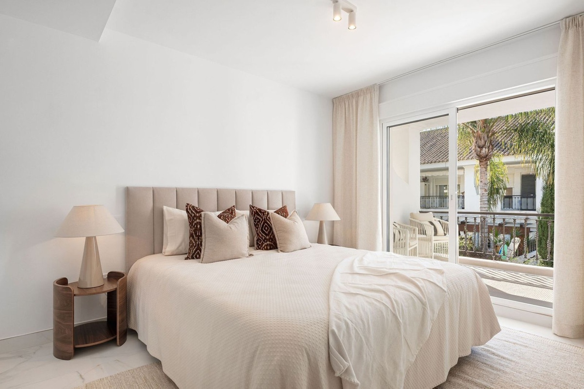 Resale - Town house - Marbella - Nueva Andalucía