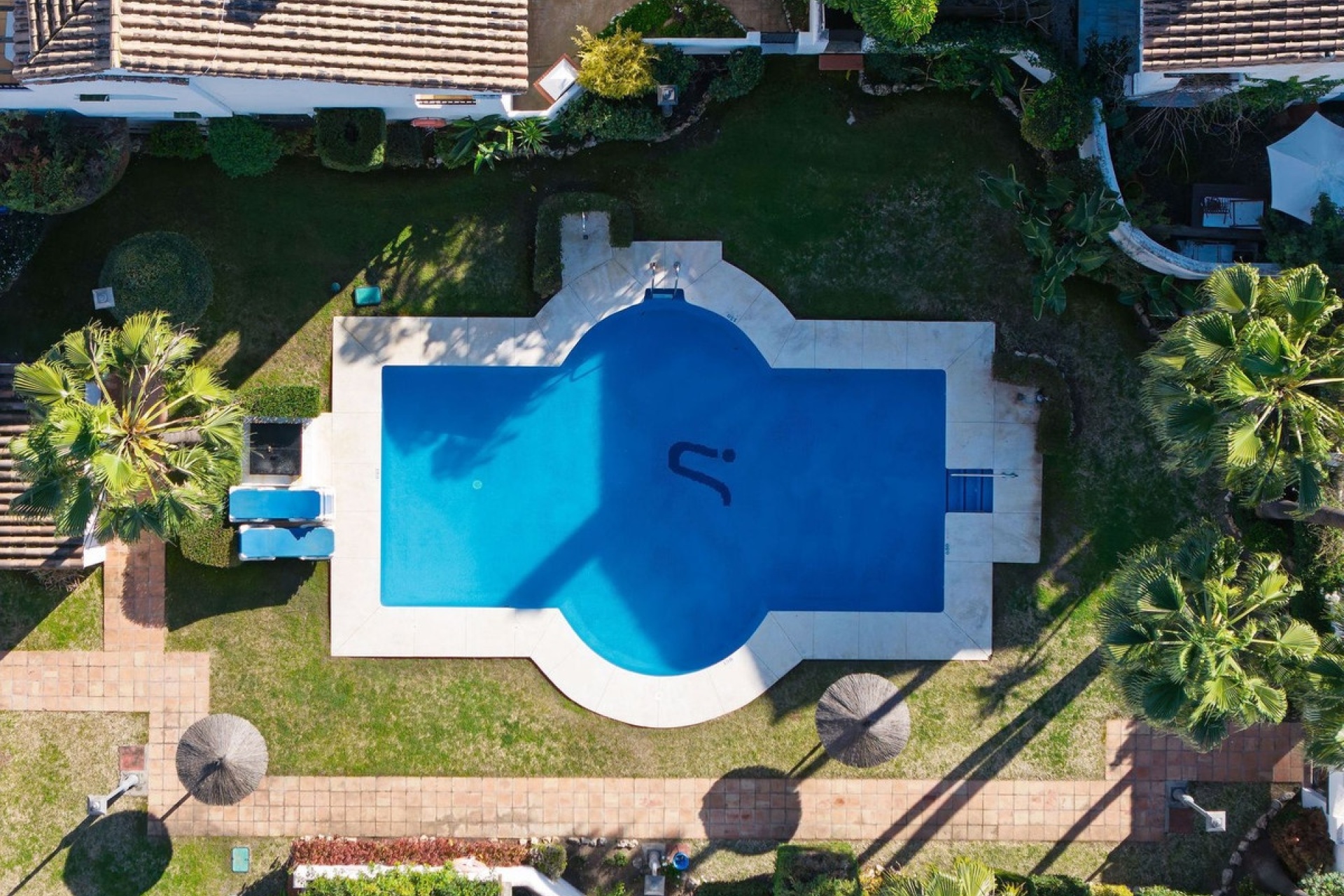 Resale - Town house - Marbella - Nueva Andalucía