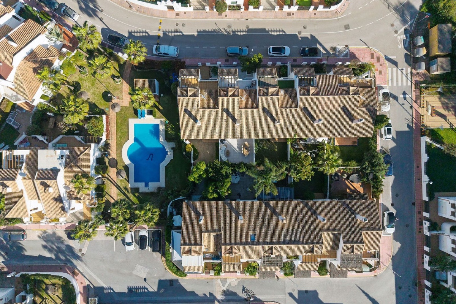 Resale - Town house - Marbella - Nueva Andalucía