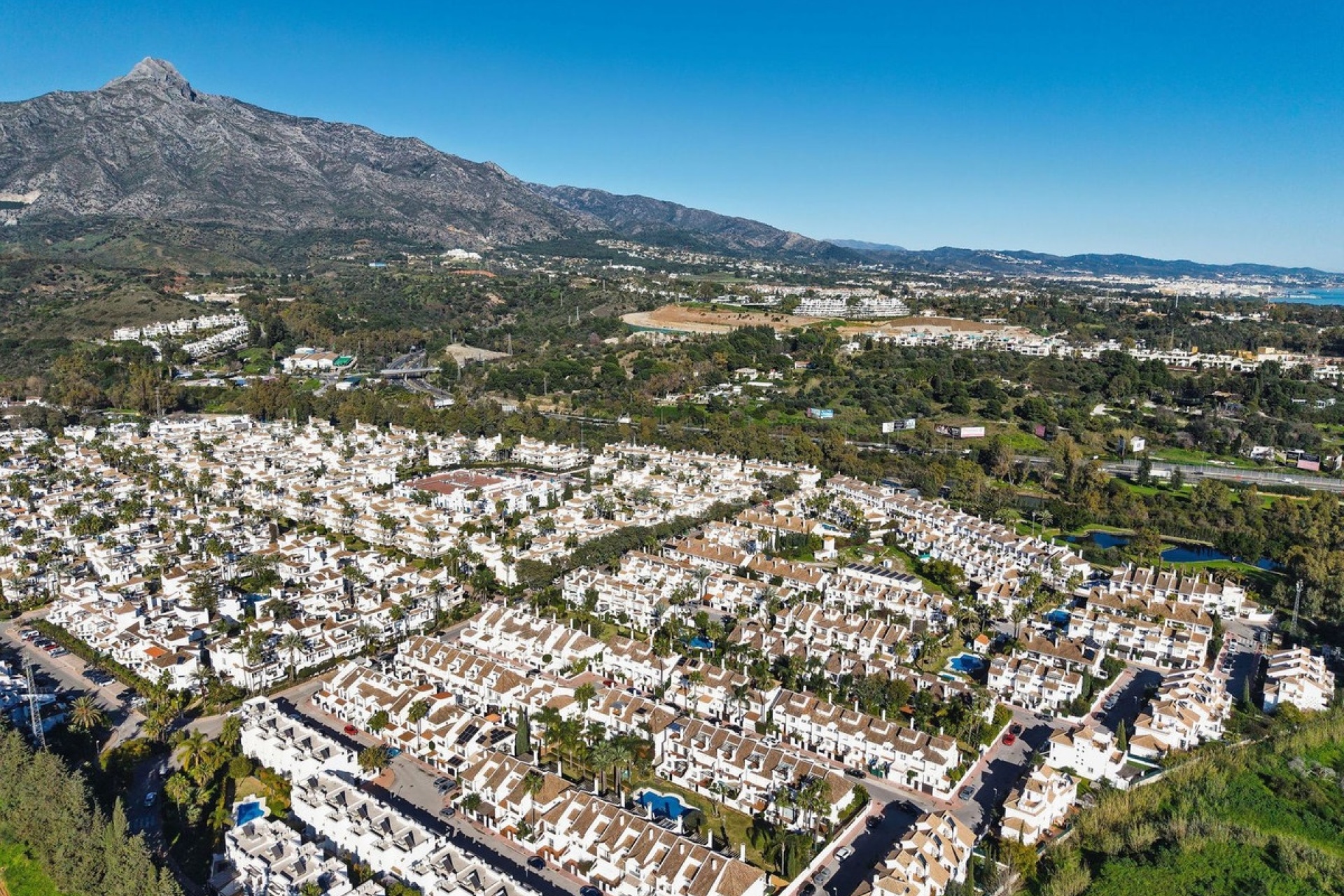 Resale - Town house - Marbella - Nueva Andalucía