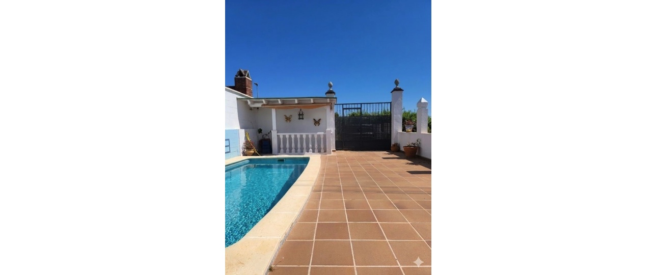 Resale - Town house - Marbella - Nueva Andalucía