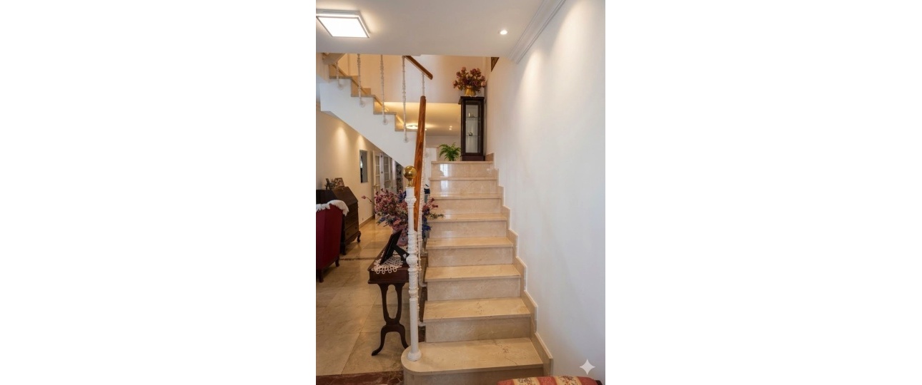 Resale - Town house - Marbella - Nueva Andalucía