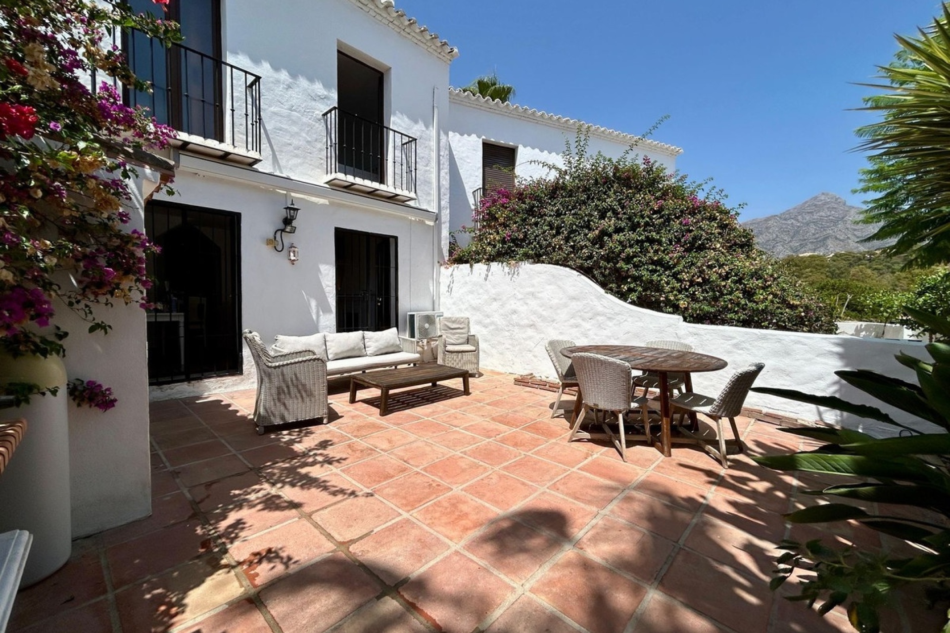 Resale - Town house - Marbella - Nueva Andalucía