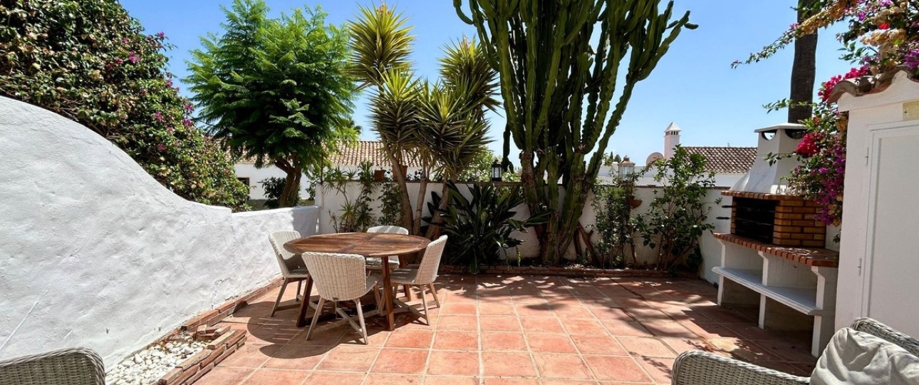 Resale - Town house - Marbella - Nueva Andalucía