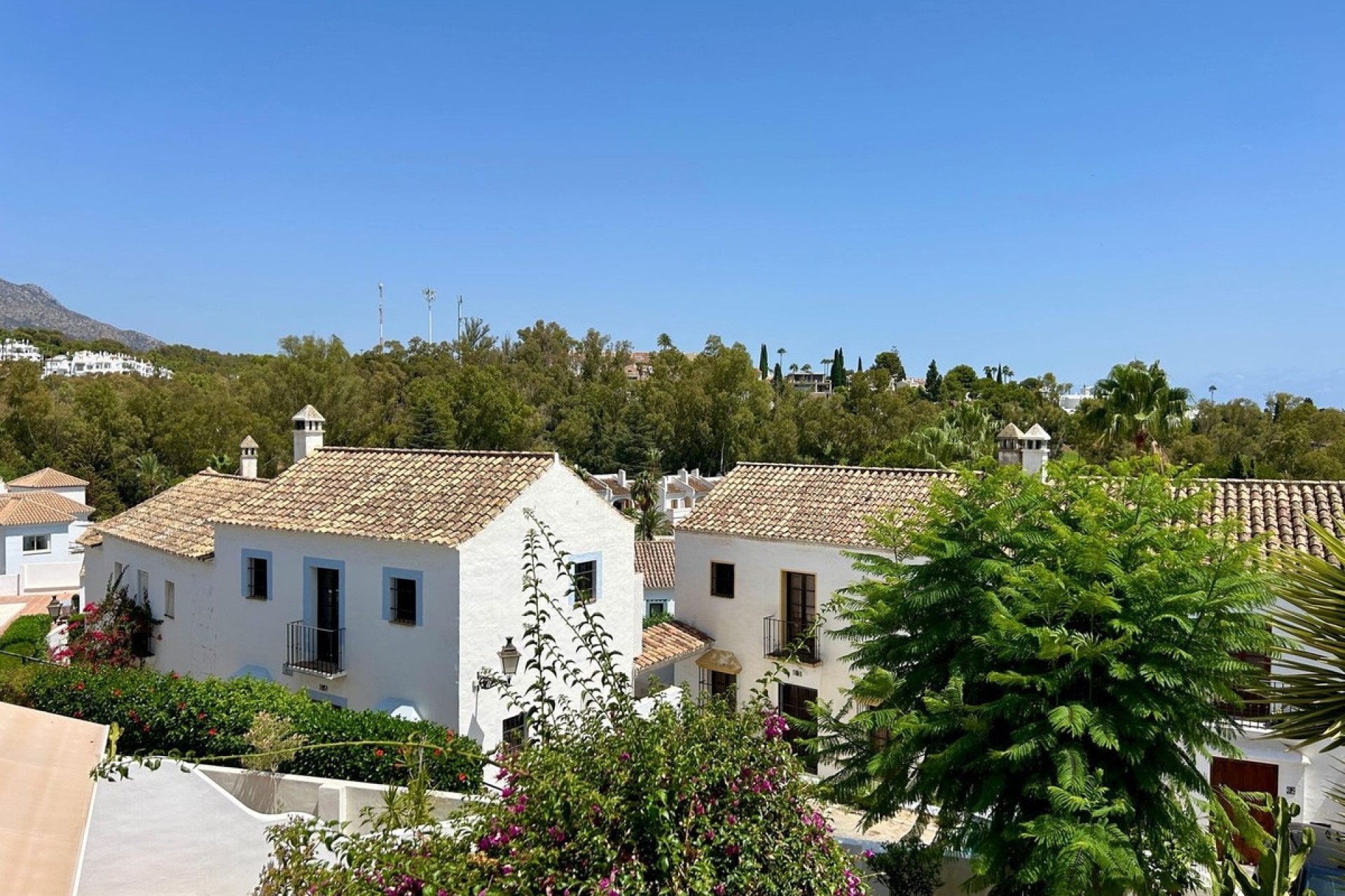 Resale - Town house - Marbella - Nueva Andalucía