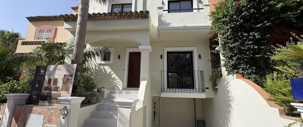 Resale - Town house - Marbella - Nueva Andalucía