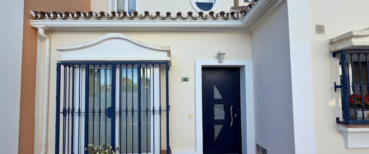 Resale - Town house - Marbella - Nueva Andalucía