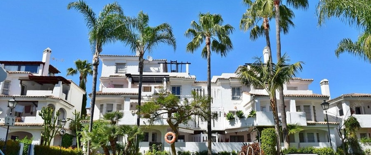 Resale - Town house - Marbella - Nueva Andalucía