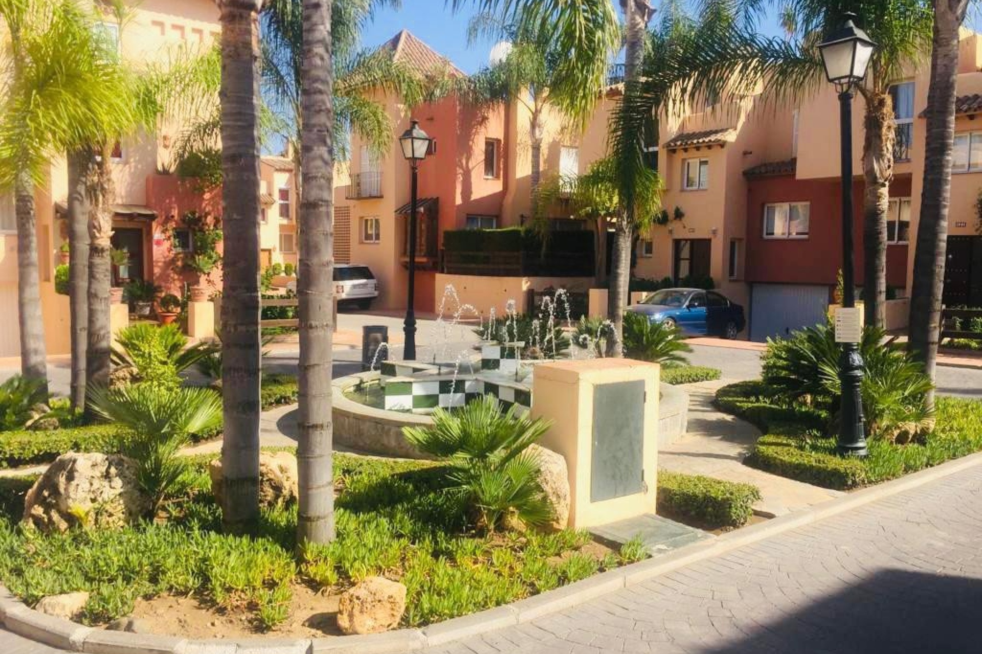 Resale - Town house - Marbella - Nueva Andalucía