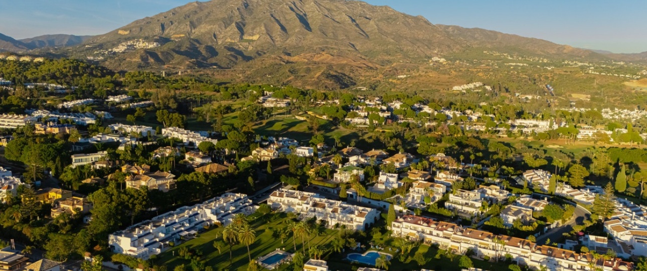 Resale - Town house - Marbella - Nueva Andalucía