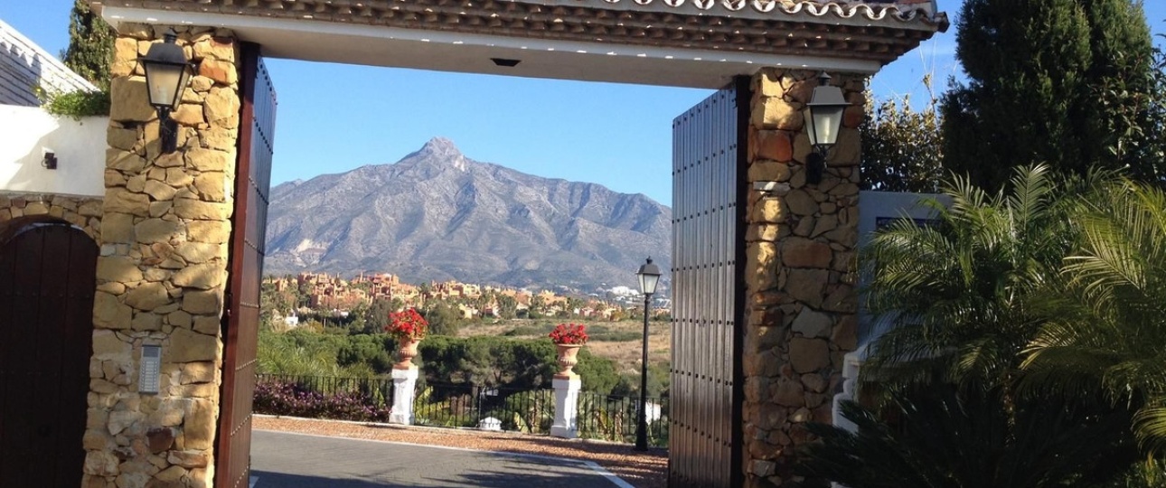 Resale - Town house - Marbella - Nueva Andalucía