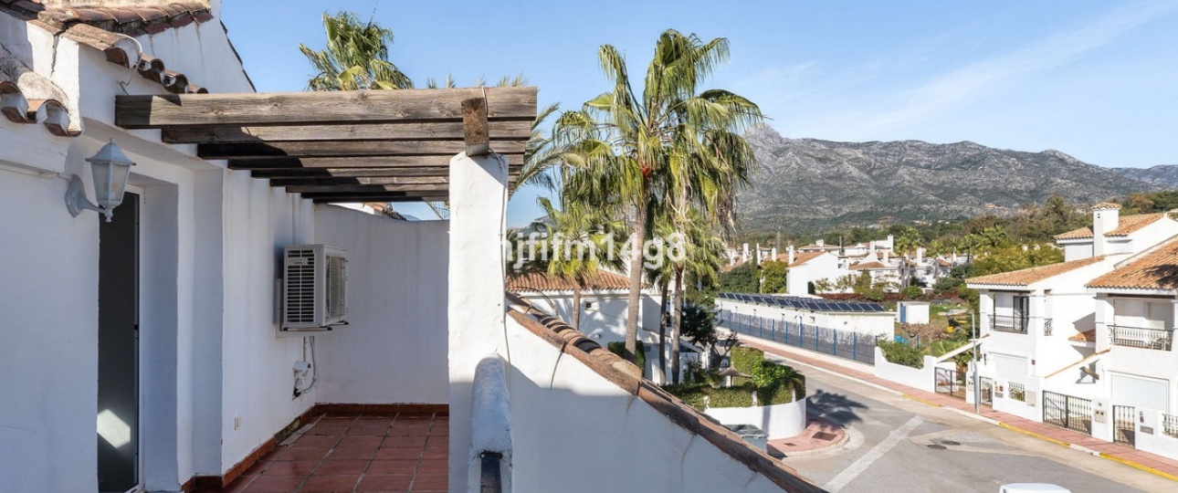 Resale - Town house - Marbella - Nueva Andalucía