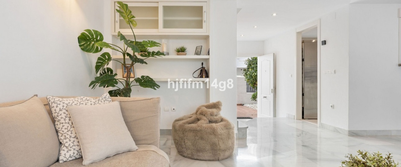 Resale - Town house - Marbella - Nueva Andalucía