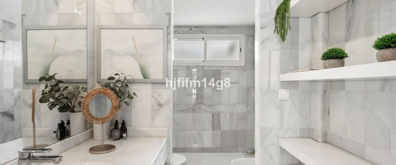 Resale - Town house - Marbella - Nueva Andalucía