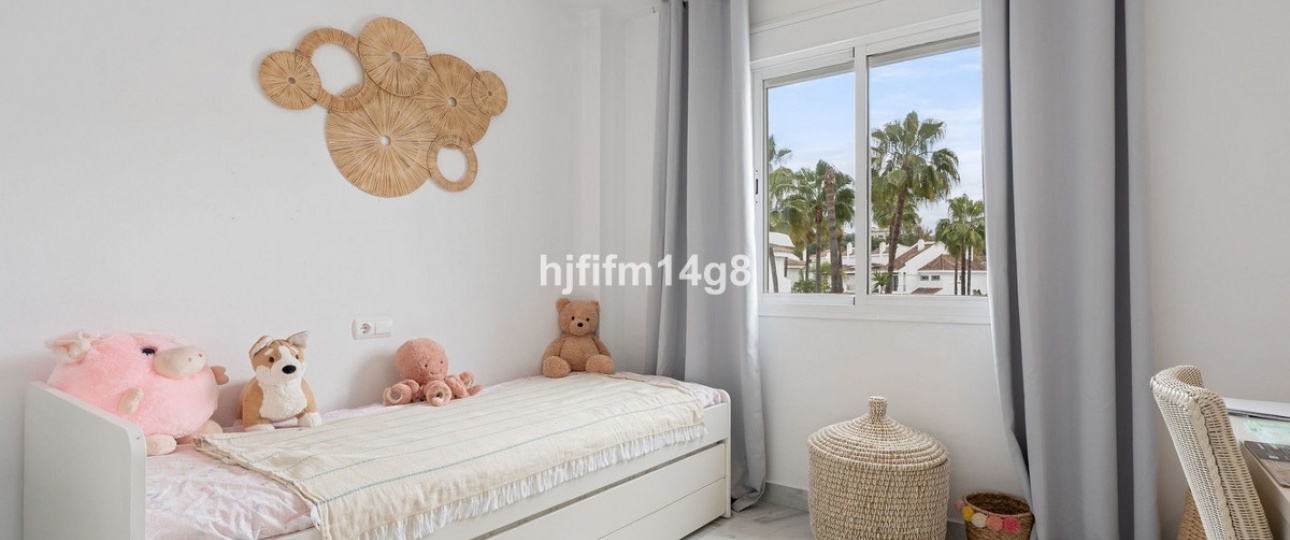 Resale - Town house - Marbella - Nueva Andalucía