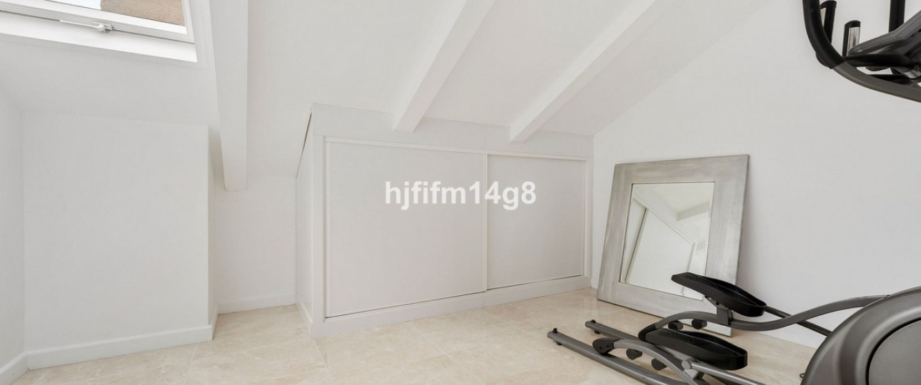 Resale - Town house - Marbella - Nueva Andalucía