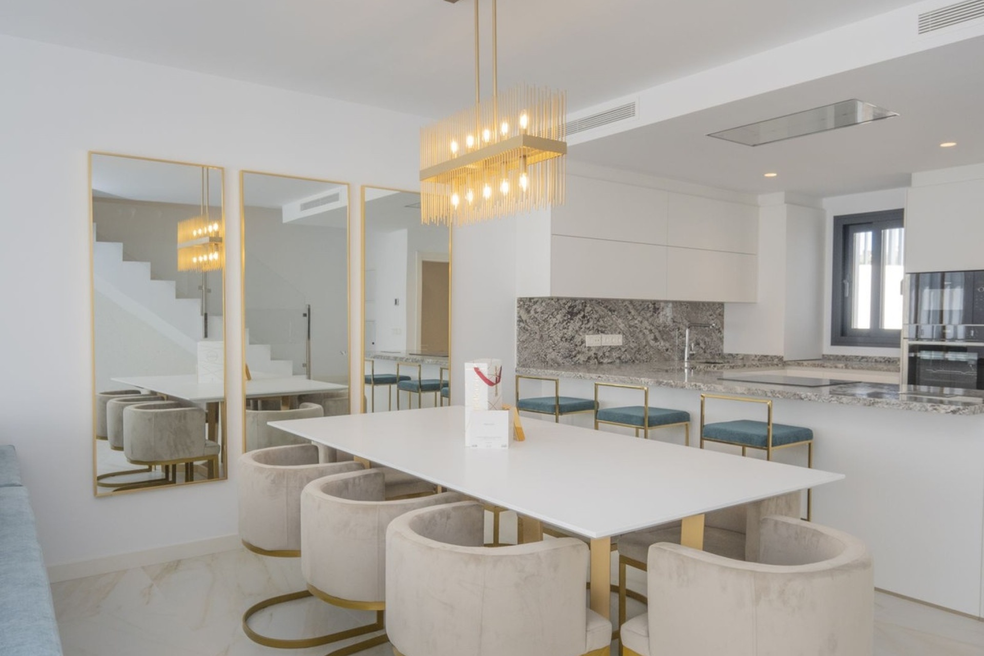 Resale - Town house - Marbella - Nueva Andalucía