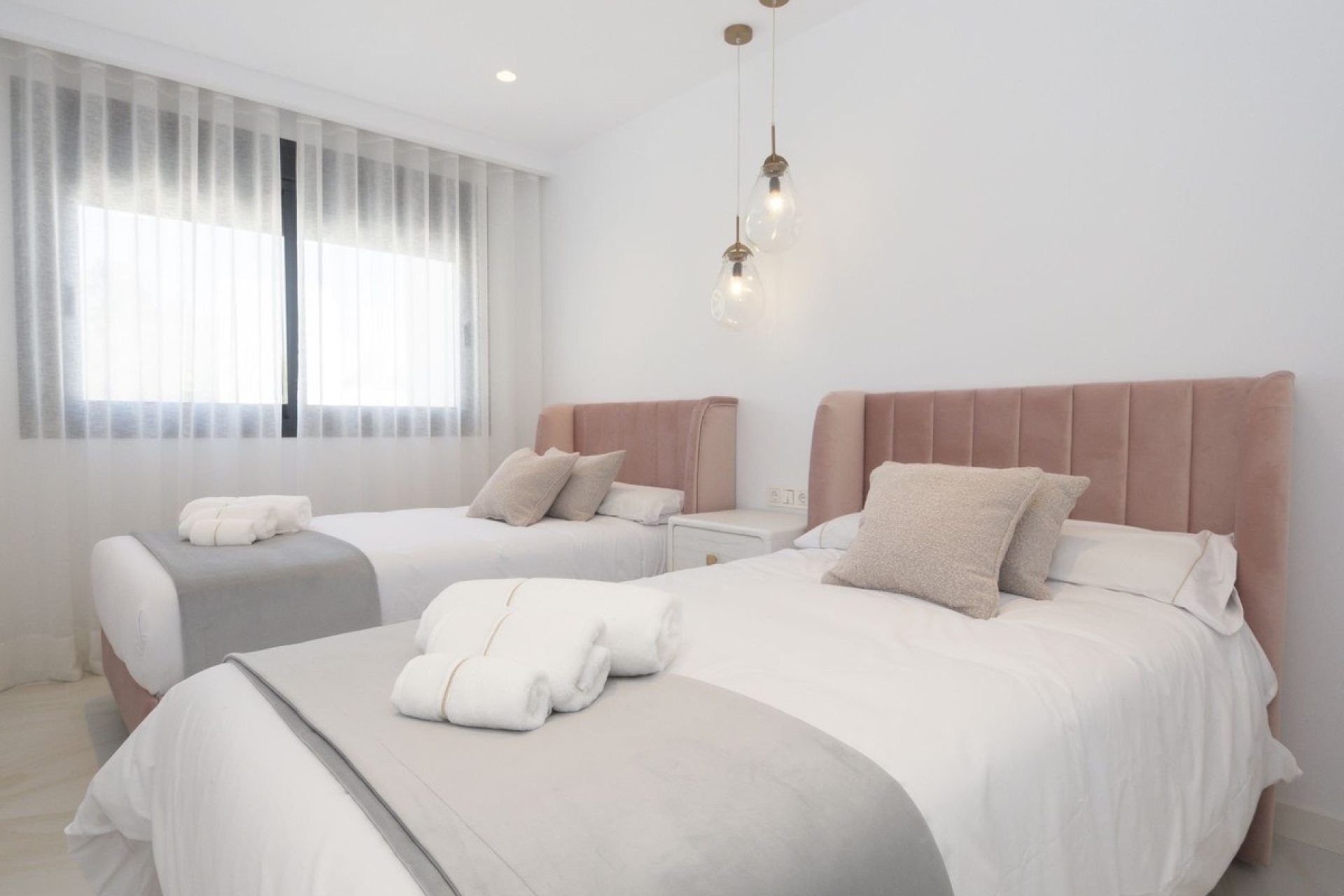 Resale - Town house - Marbella - Nueva Andalucía