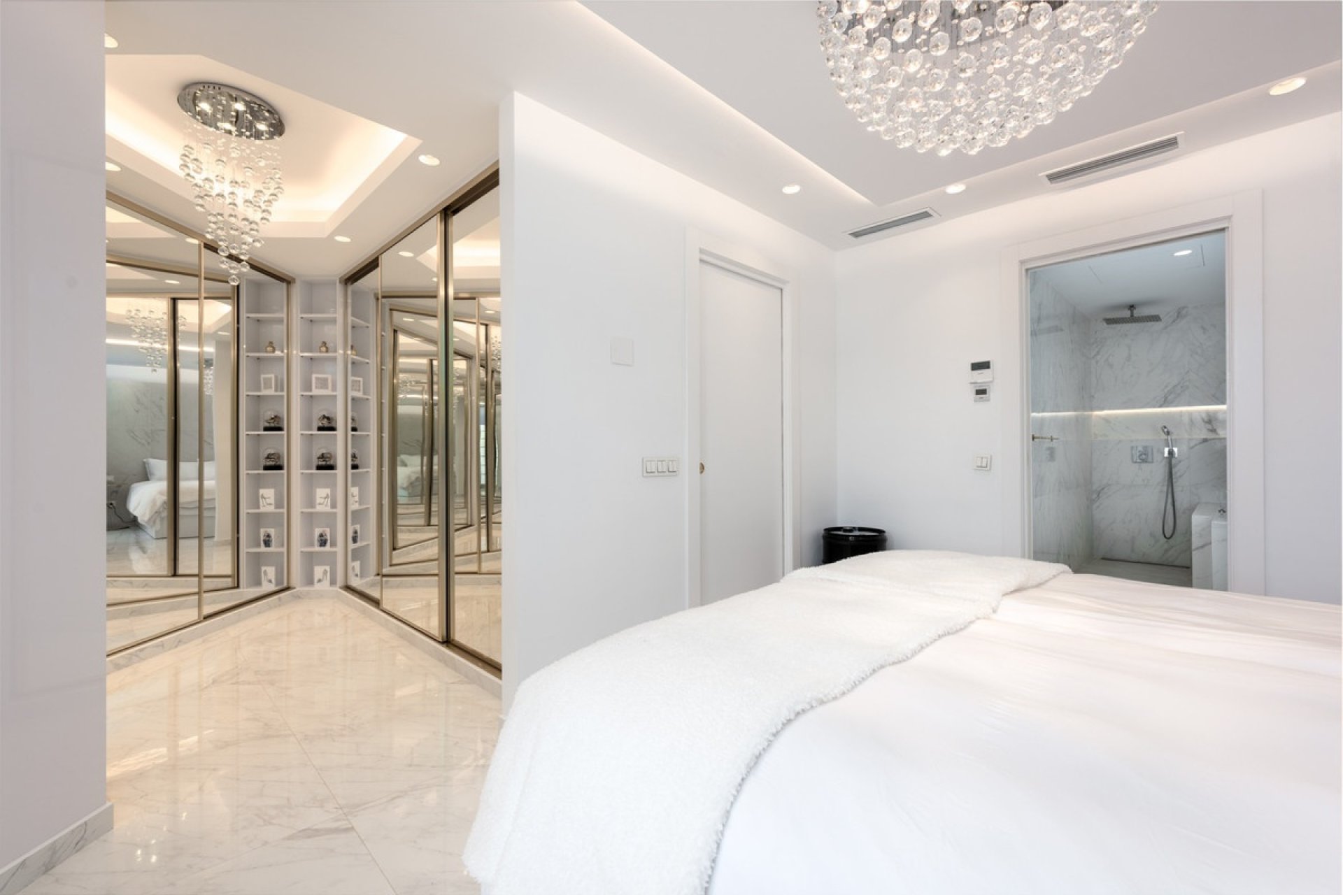 Resale - Town house - Marbella - Nueva Andalucía