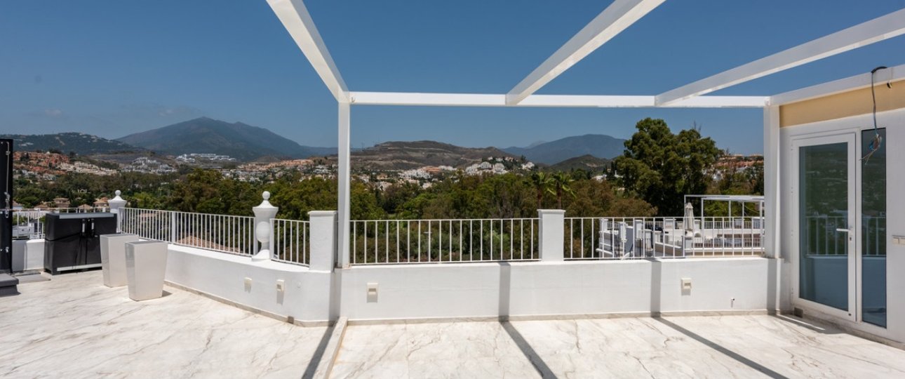Resale - Town house - Marbella - Nueva Andalucía