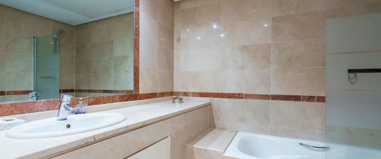 Resale - Town house - Marbella - Nueva Andalucía