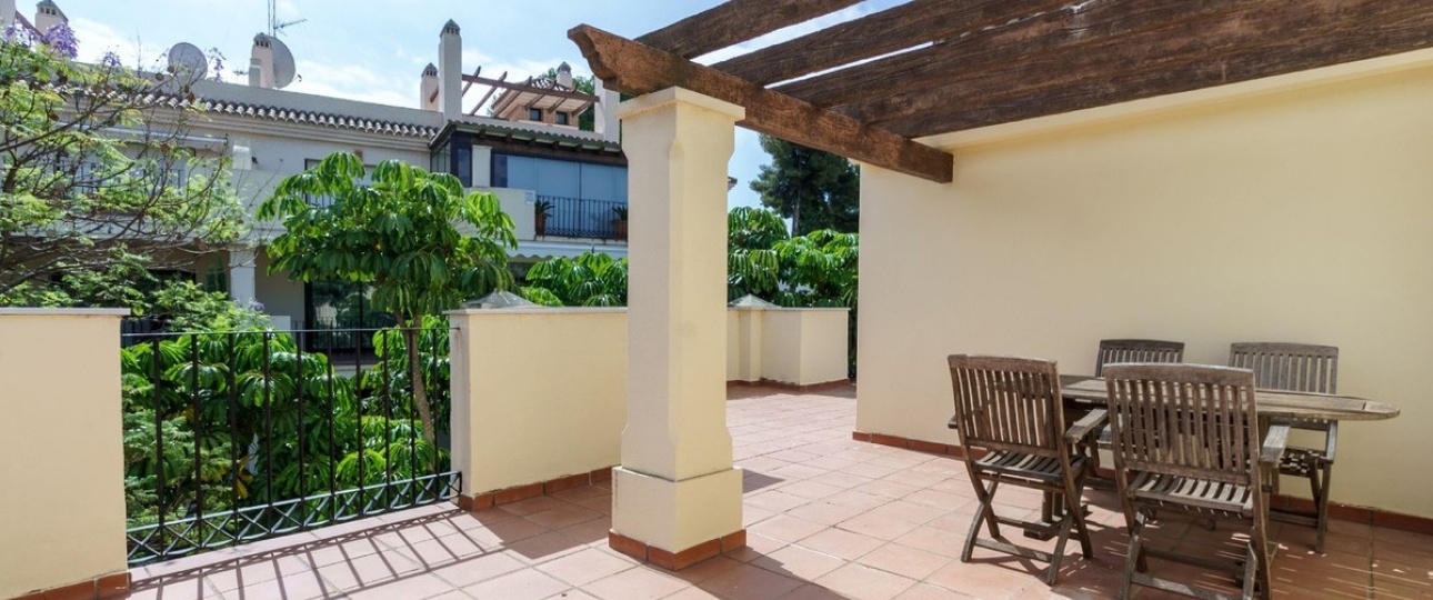 Resale - Town house - Marbella - Nueva Andalucía
